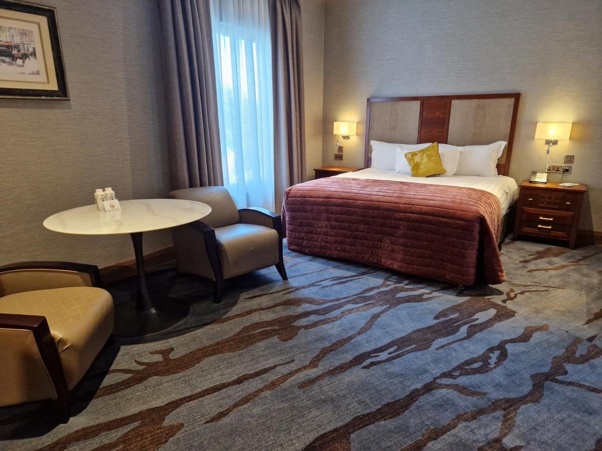 Lawlors Hotel Naas Kültér fotó