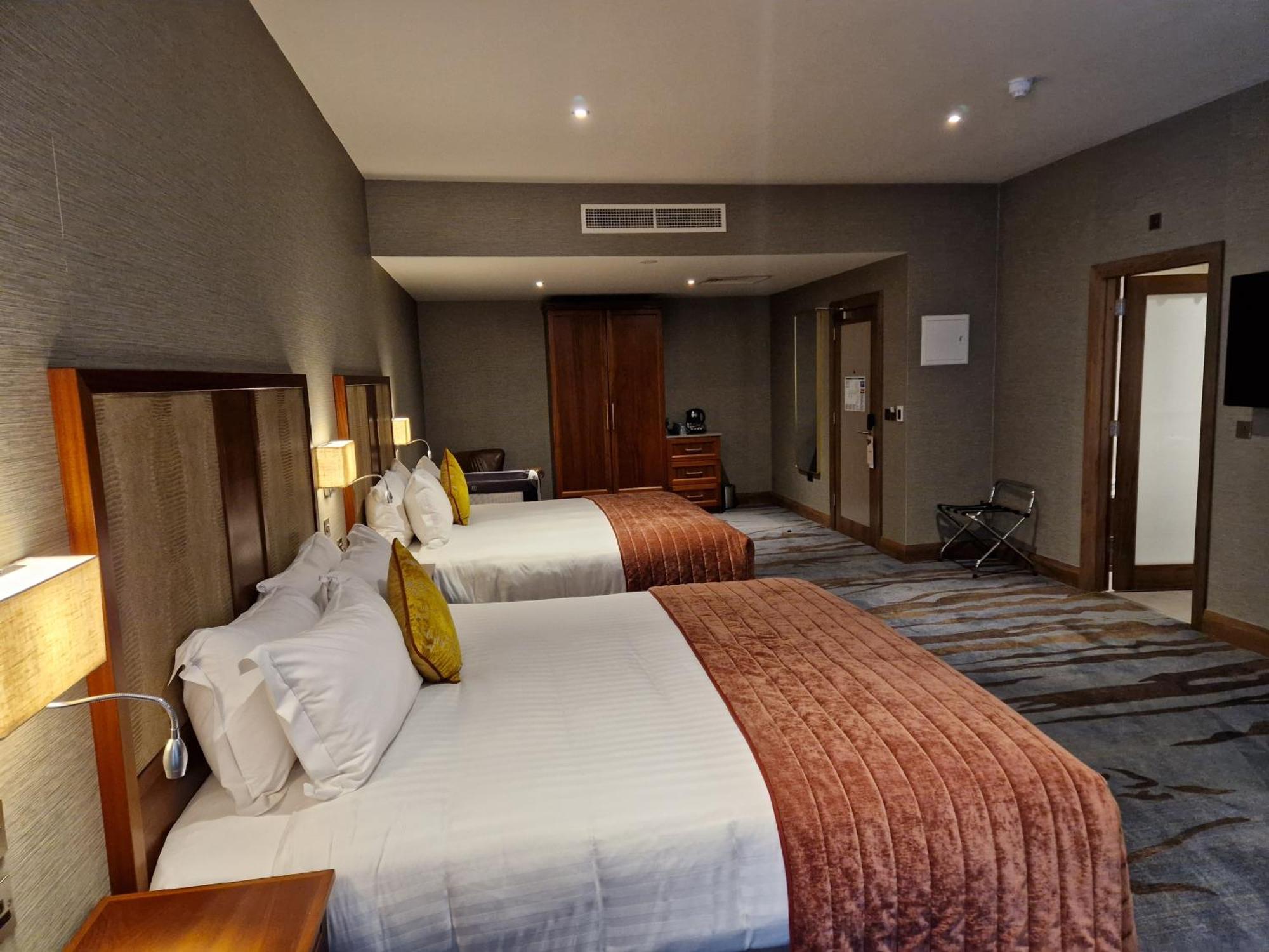 Lawlors Hotel Naas Kültér fotó